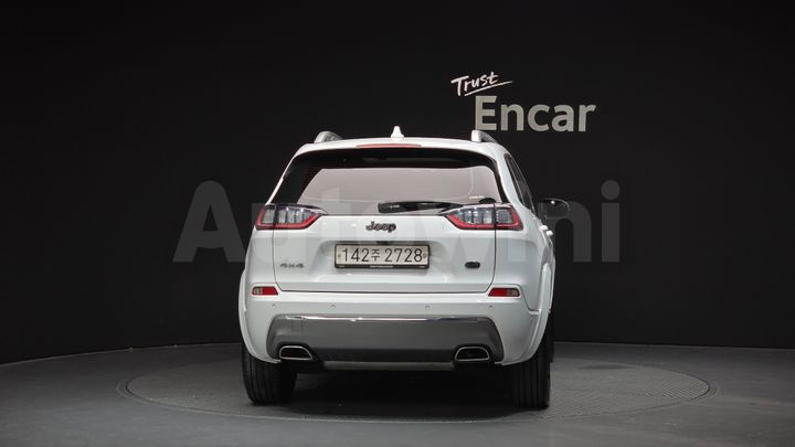 Jeep Cherokee 2020 — 4