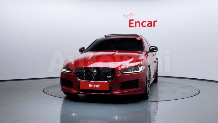 Jaguar XE 2019 — 3
