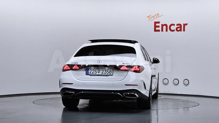 Mercedes-Benz E Class 2025 — 4