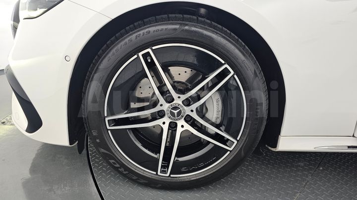 Mercedes-Benz E Class 2025 — 5