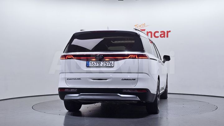 Kia Carnival 2021 — 4