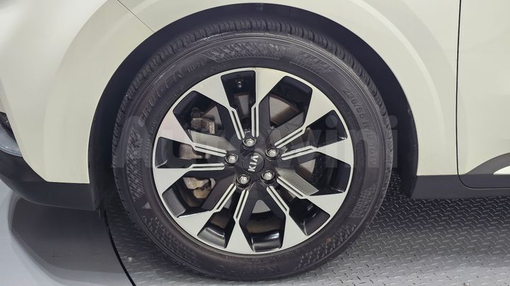Kia Carnival 2021 — 5