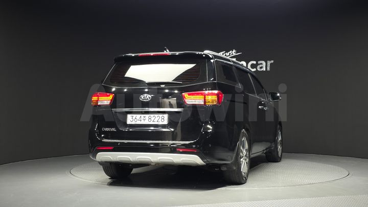 Kia Carnival 2018 — 5