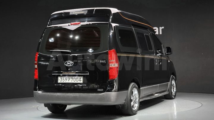 Hyundai Starex 2011 — 2