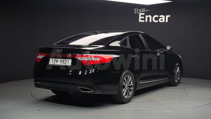 Hyundai Grandeur 2011 — 2
