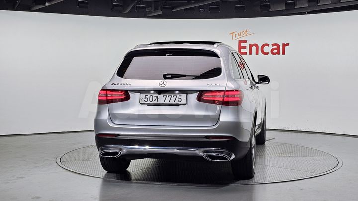 Mercedes-Benz GLC Class 2017 — 4