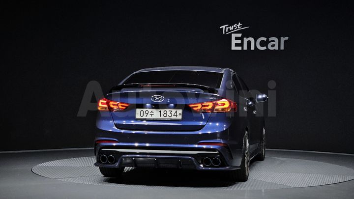 Hyundai Avante 2018 — 4