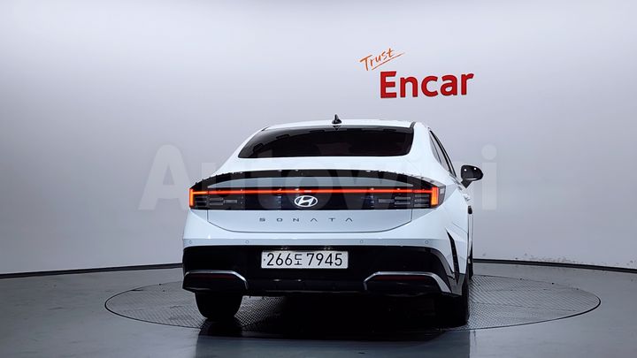 Hyundai Sonata 2025 — 4