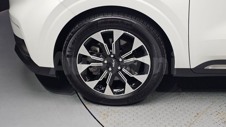 Kia Carnival 2023 — 5
