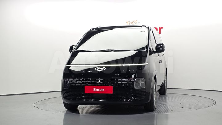 Hyundai Staria 2025 — 3