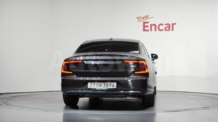 Volvo S90 2021 — 3