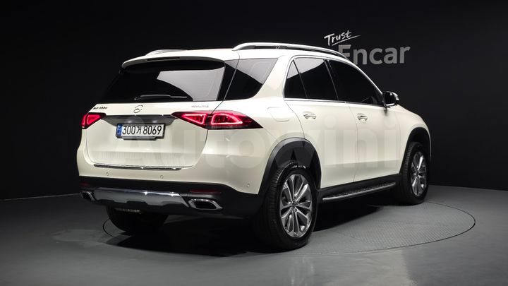 Mercedes-Benz GLE Class 2023 — 2
