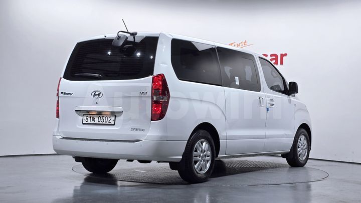 Hyundai Starex 2021 — 2