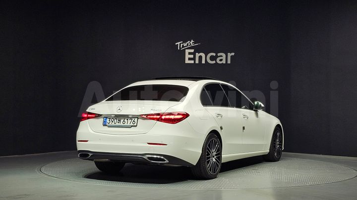 Mercedes-Benz C Class 2024 — 2