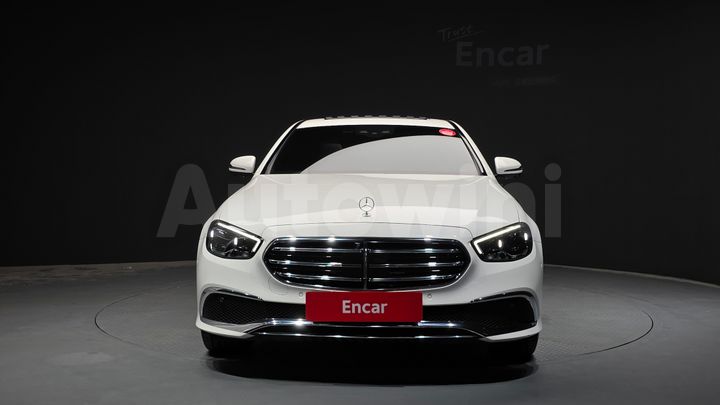 Mercedes-Benz E Class 2022 — 3