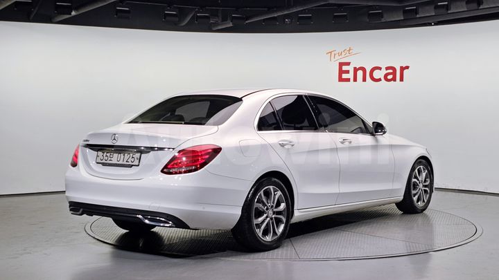 Mercedes-Benz C Class 2016 — 2