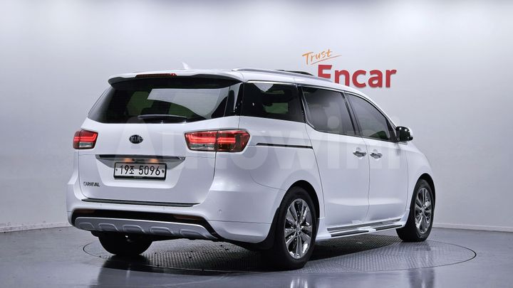 Kia Carnival 2018 — 2