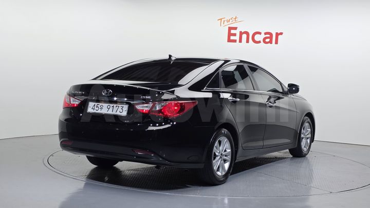 Hyundai Sonata 2012 — 2