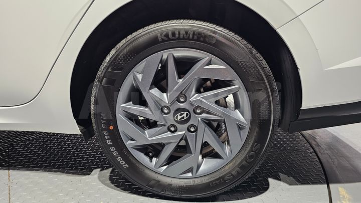 Hyundai Avante 2024 — 5