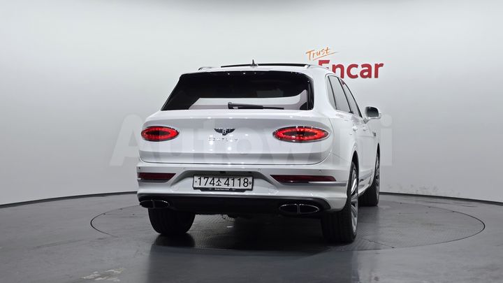 Bentley Bentayga 2022 — 4