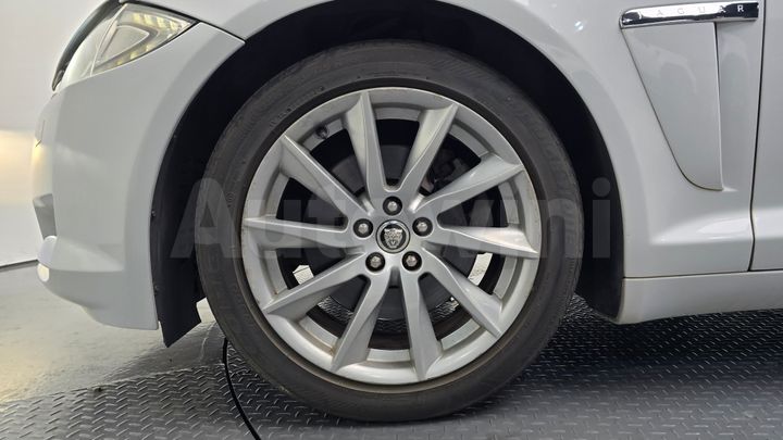 Jaguar XF 2012 — 5