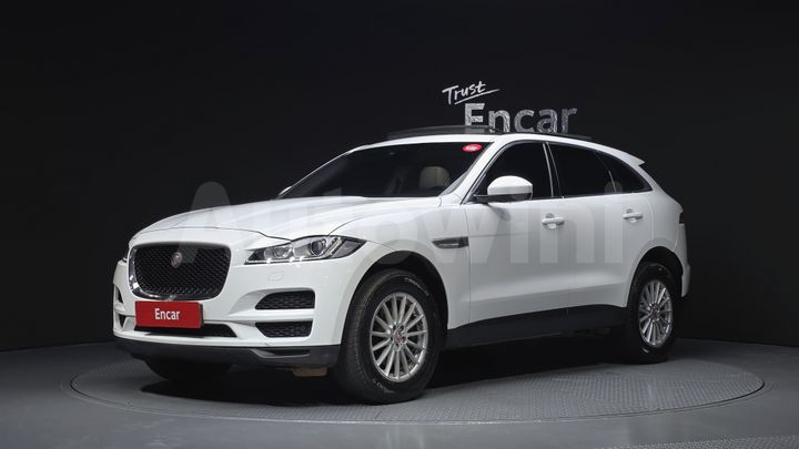 Jaguar F PACE