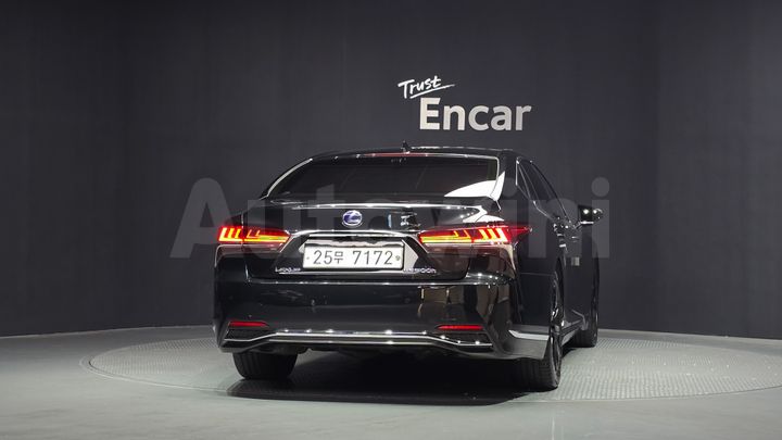 Lexus LS 2018 — 4