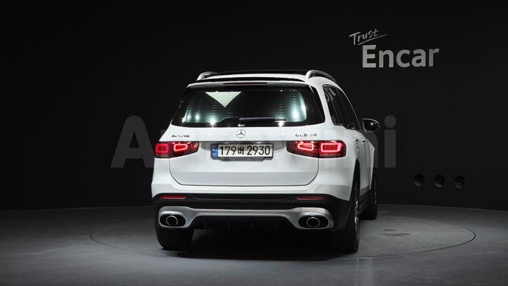 Mercedes-Benz GLB Class 2023 — 4