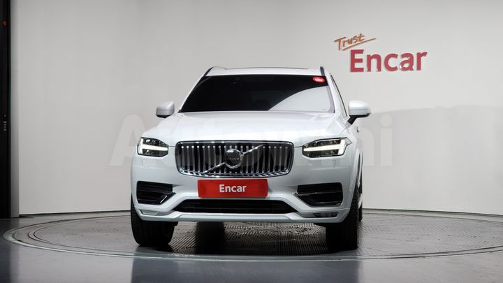 Volvo XC90 2021 — 3