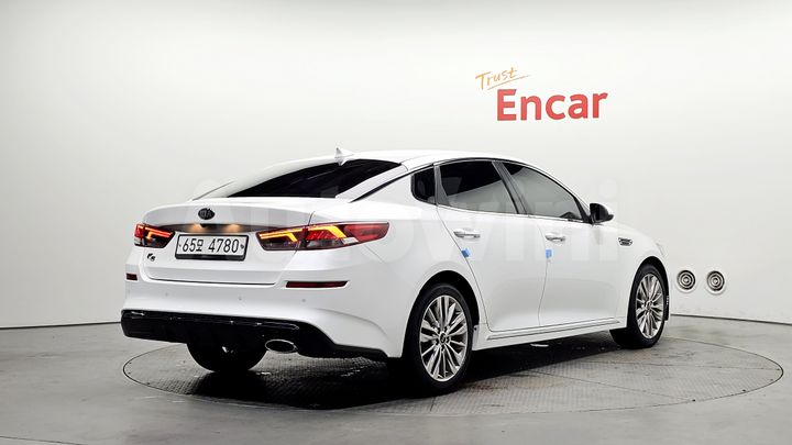 Kia K5 2019 — 2