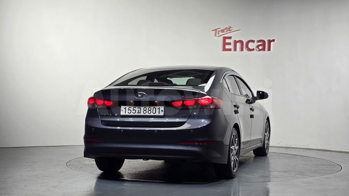 Hyundai Avante 2016 — 4