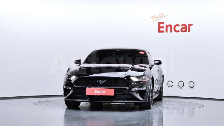 Ford Mustang 2022 — 3