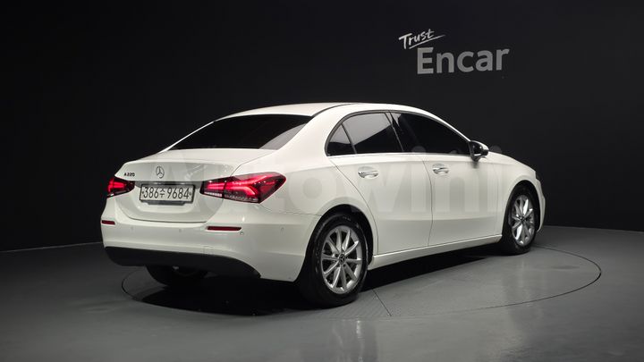 Mercedes-Benz A Class 2020 — 2