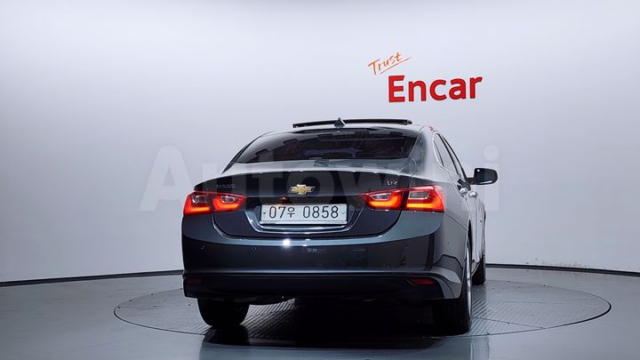 Chevrolet Malibu 2017 — 4