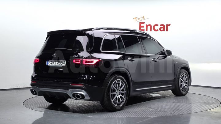 Mercedes-Benz GLB Class 2023 — 2