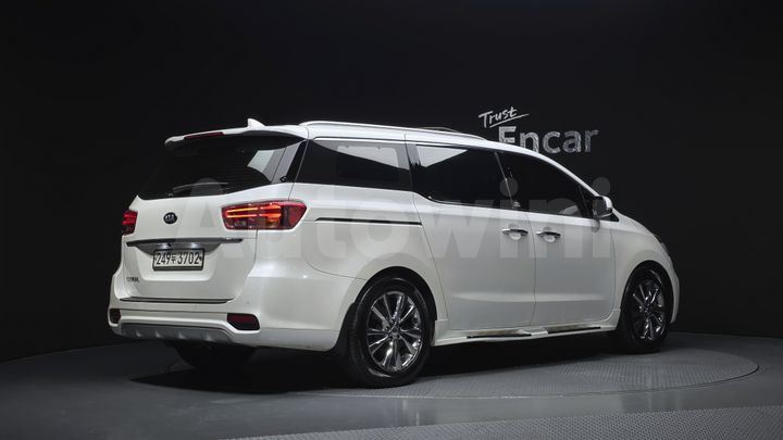 Kia Carnival 2020 — 2