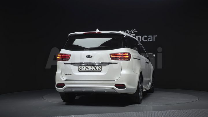 Kia Carnival 2020 — 4