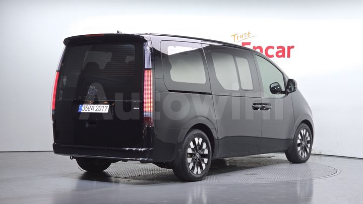 Hyundai Staria 2025 — 2