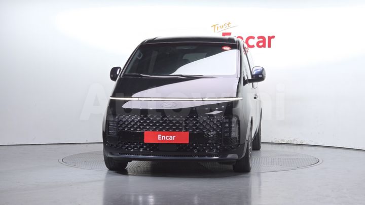 Hyundai Staria 2025 — 3