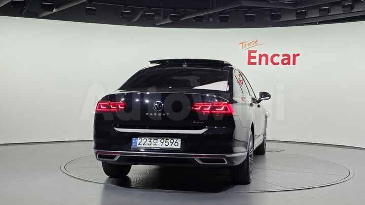 Volkswagen Passat 2021 — 4
