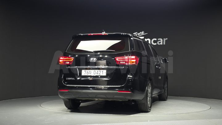 Kia Carnival 2019 — 4