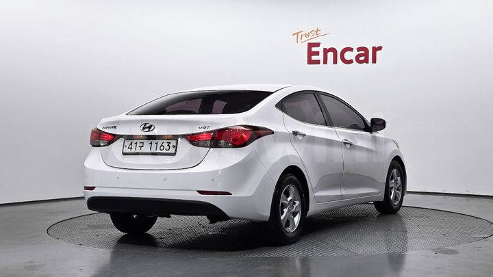 Hyundai Avante 2015 — 2