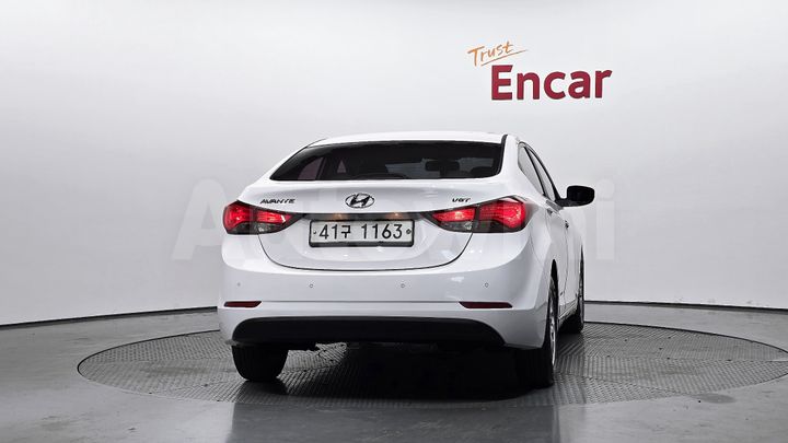 Hyundai Avante 2015 — 4