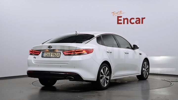 Kia K5 2018 — 2