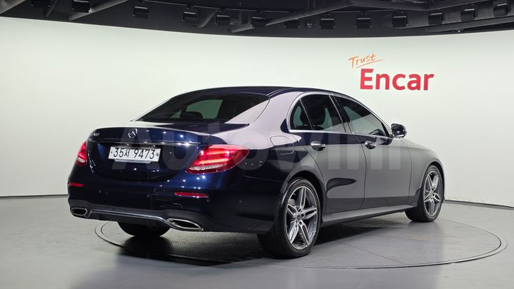 Mercedes-Benz E Class 2019 WDDZF4JB6KA596473 — 2