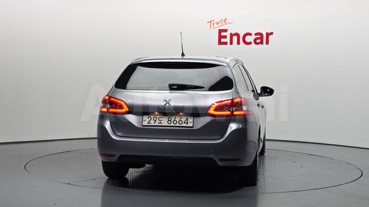 Peugeot 308 2018 — 4