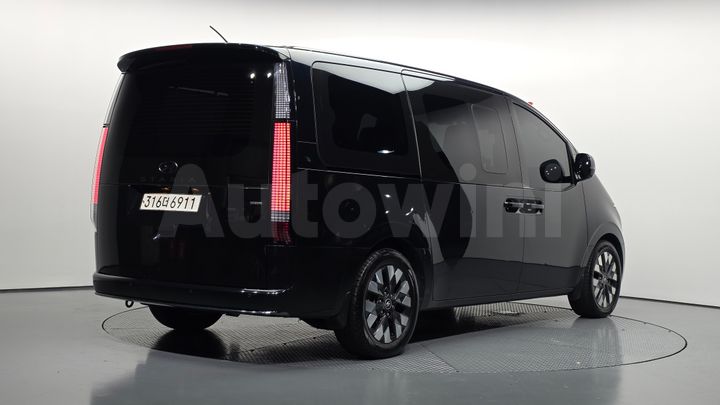 Hyundai Staria 2022 — 2