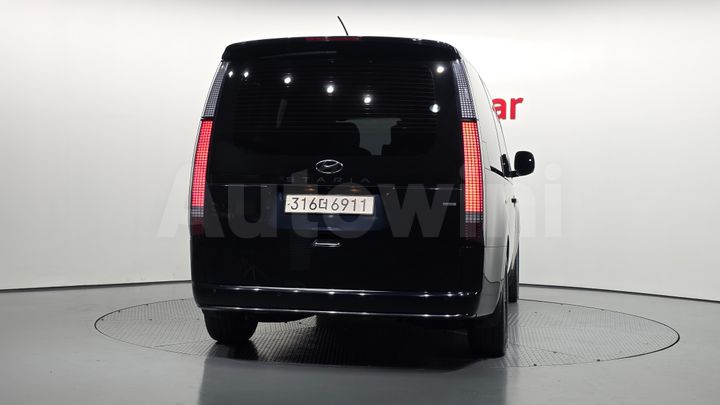 Hyundai Staria 2022 — 4