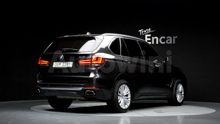 BMW X5 2017 — 2