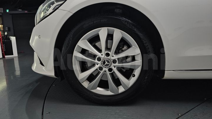 Mercedes-Benz C Class 2019 — 5